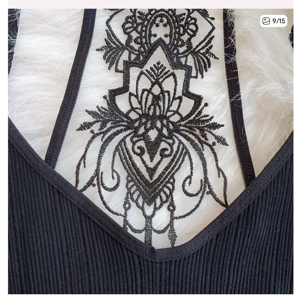⭐️BEST SELLER⭐️ Black Lace-Back Bralette - Women's Intimates - Picture 6 of 10